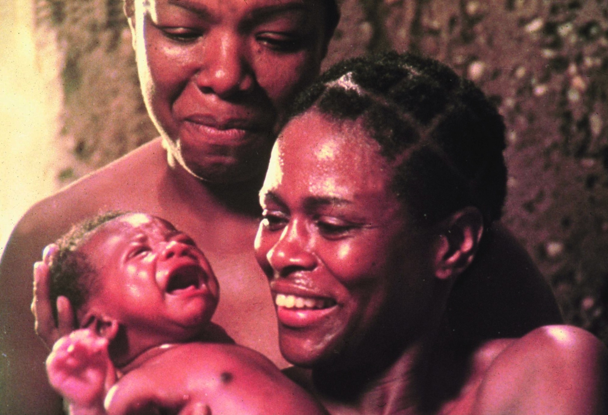 Still of Cicely Tyson and Maya Angelou in Roots (1977)