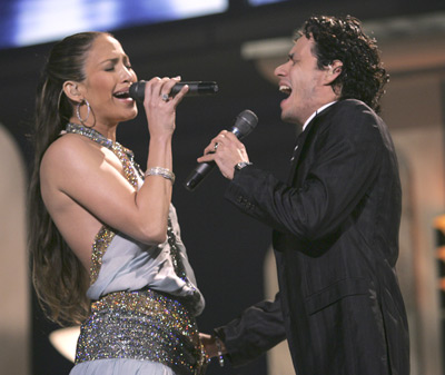 Jennifer Lopez and Marc Anthony at event of The 47th Annual Grammy Awards (2005)