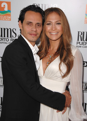 Jennifer Lopez and Marc Anthony at event of El cantante (2006)