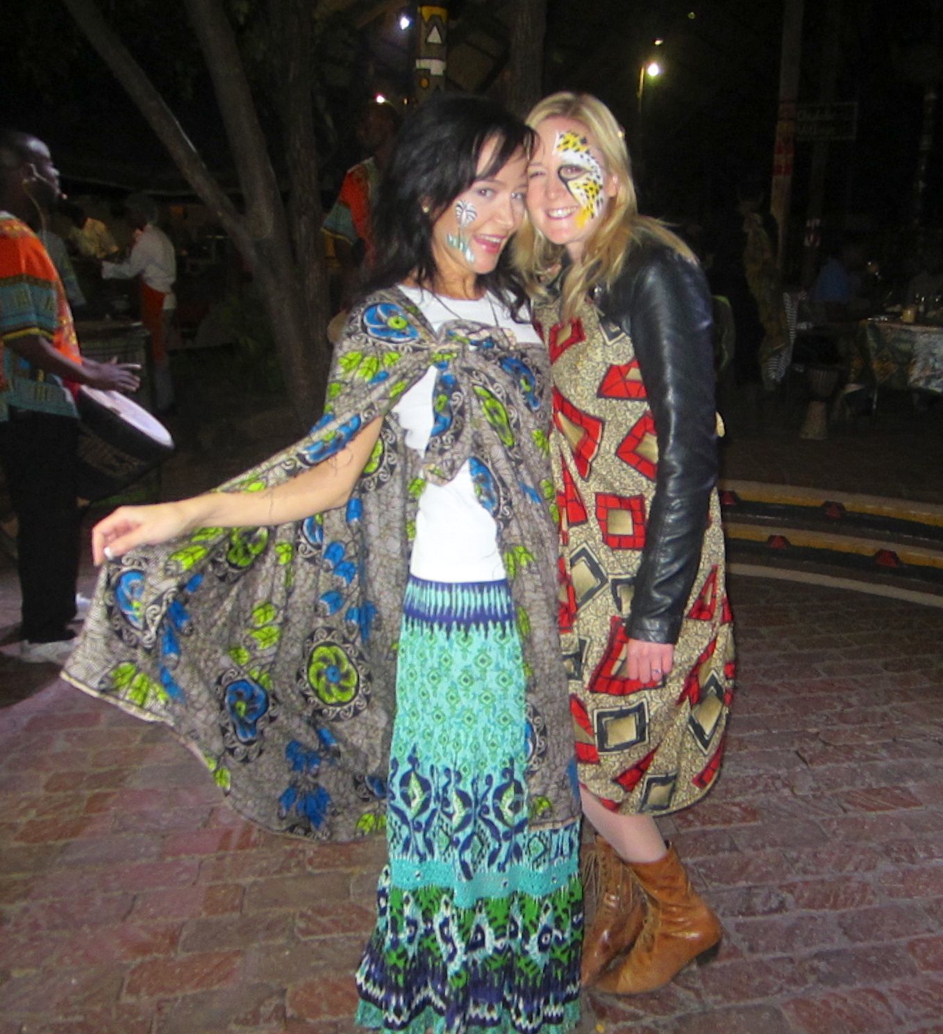 Gina Aponte' with girlfriend JoAnne De Beer, Victoria Falls, Zimbawe, Africa