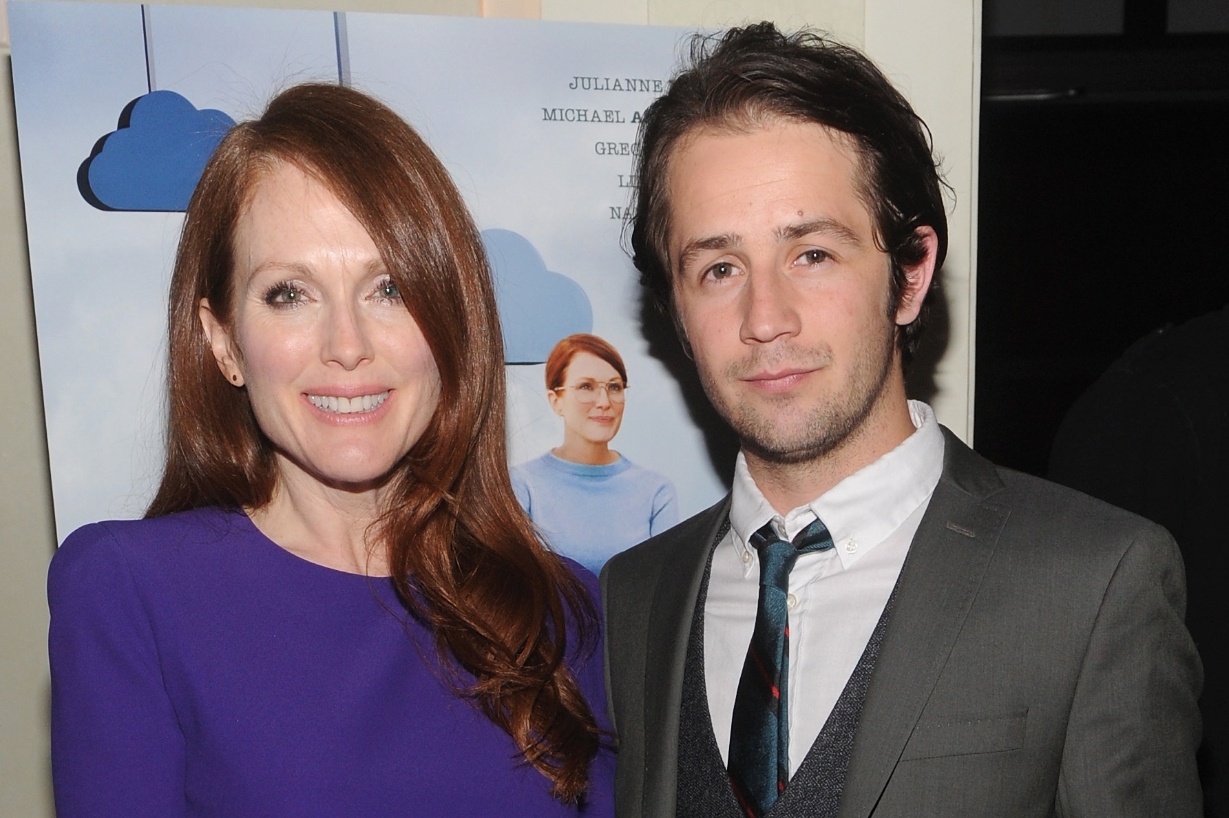 Julianne Moore and Michael Angarano at event of The English Teacher (2013)