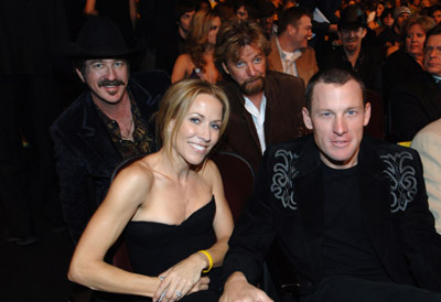 Sheryl Crow, Lance Armstrong, Kix Brooks and Ronnie Dunn at event of 2005 American Music Awards (2005)