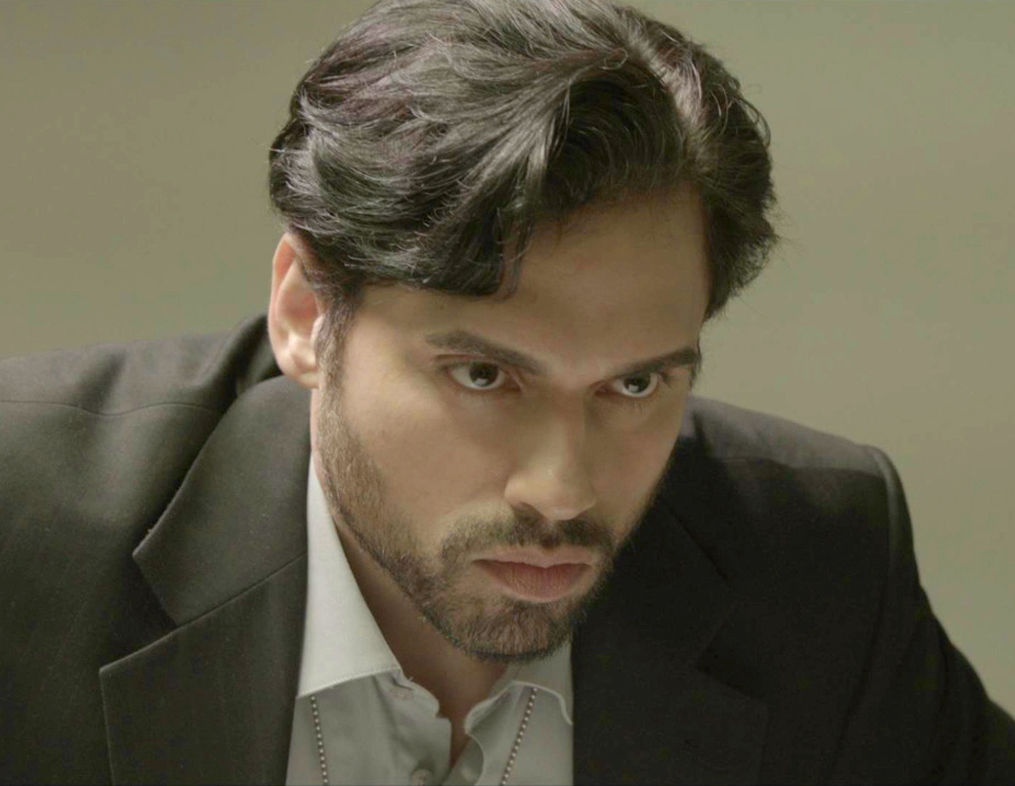 Danny Arroyo as Detective Christian Santos in the series 
