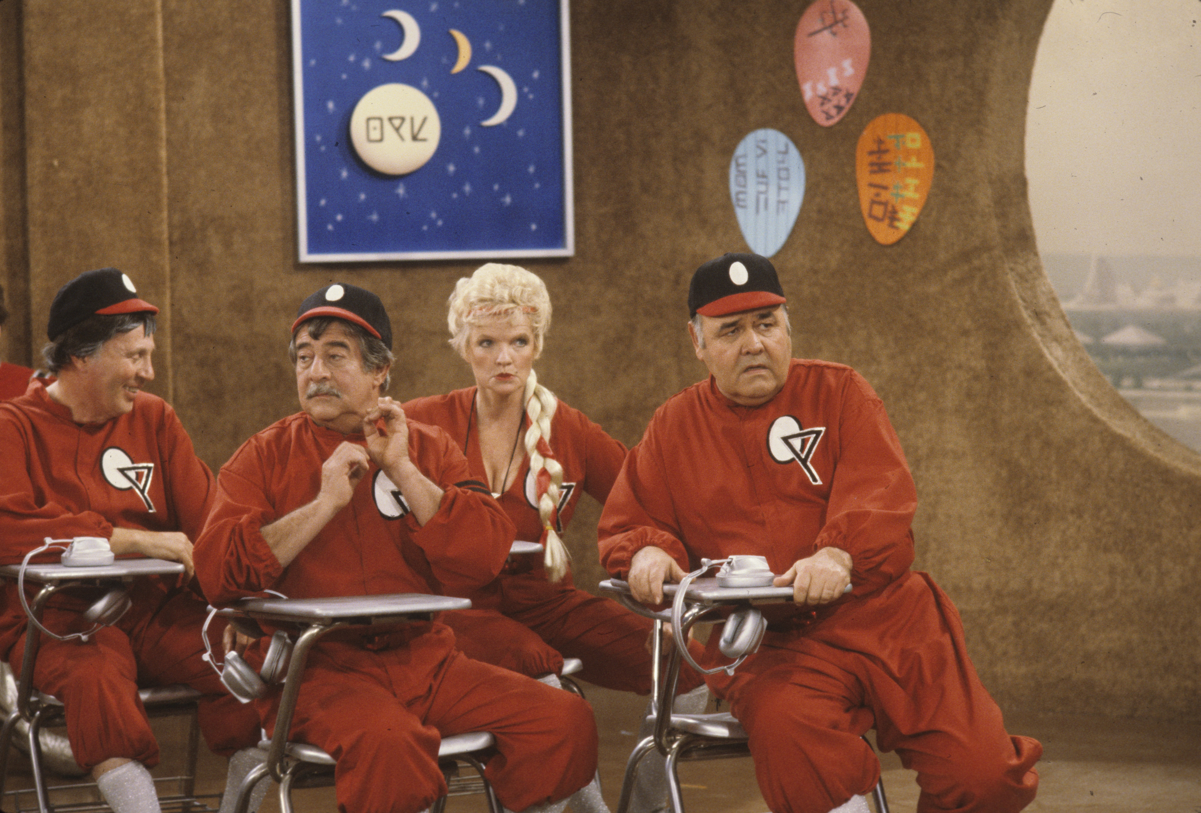 Still of Jonathan Winters, Maureen Arthur and Harvey Lembeck in Mork & Mindy (1978)