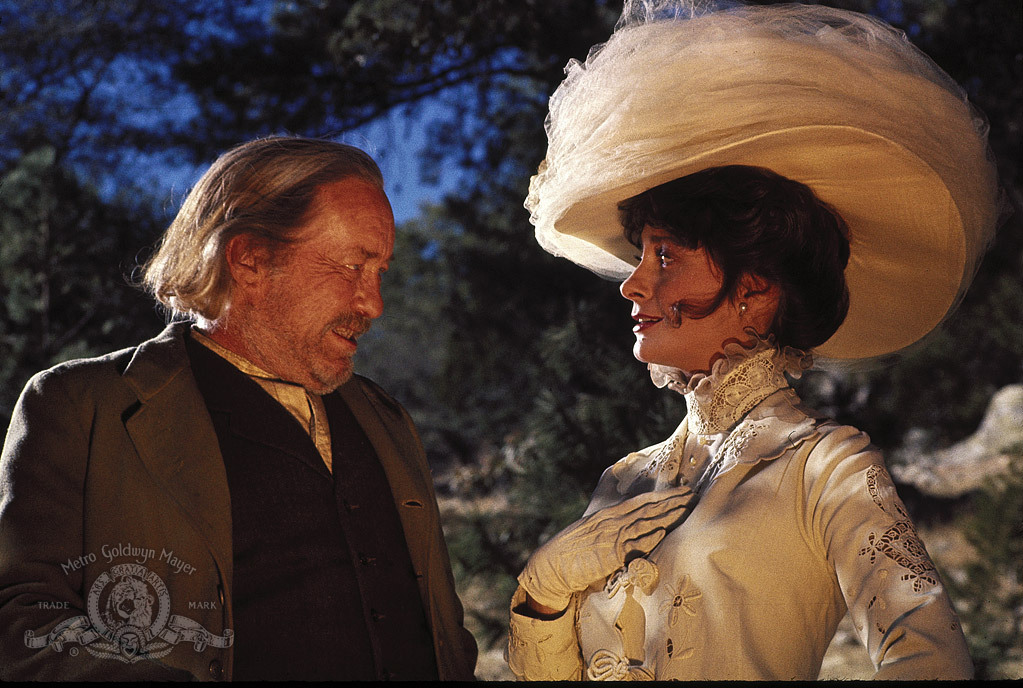 Still of Strother Martin and Elizabeth Ashley in The Great Scout & Cathouse Thursday (1976)