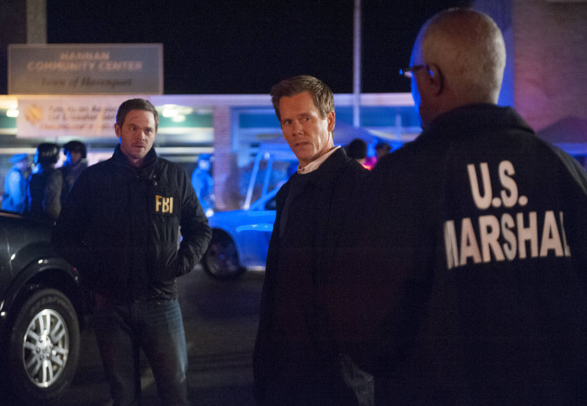 Still of Kevin Bacon and Shawn Ashmore in The Following (2013)