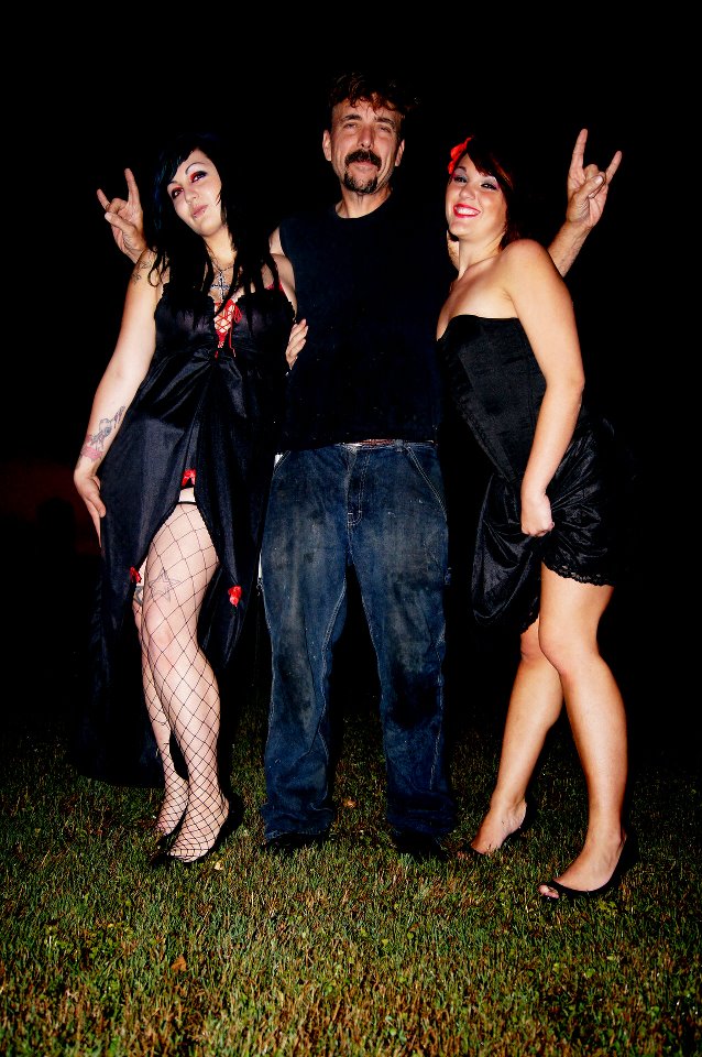 Its all about rock and roll.. Me with the girls from a graveyard for VoodooStash Photo shoot. Say hello to Tiara and Samantha