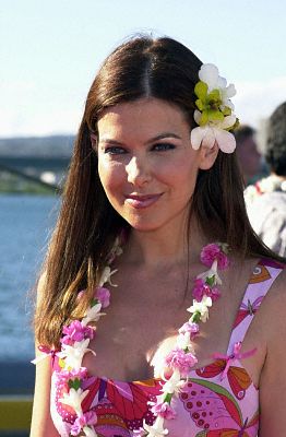 Jules Asner at event of Perl Harboras (2001)