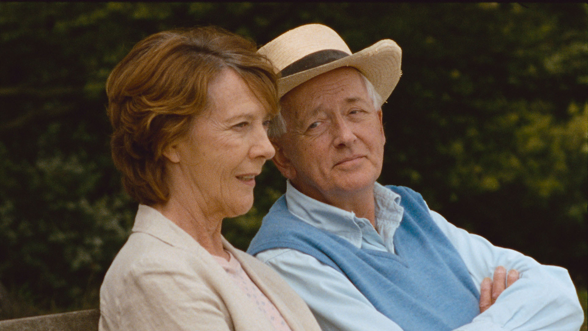 Still of Eileen Atkins and Benjamin Whitrow in Scenes of a Sexual Nature (2006)