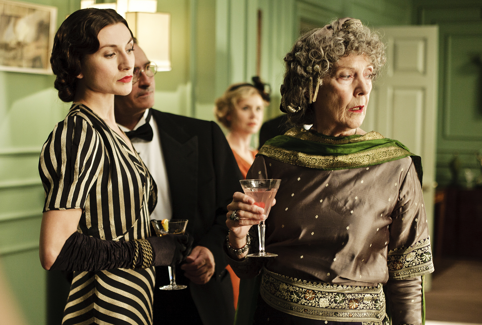 Still of Eileen Atkins and Emma Clifford in Upstairs Downstairs (2010)