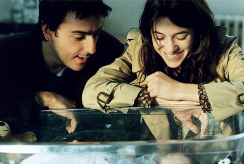 Still of Charlotte Gainsbourg and Yvan Attal in Ma femme est une actrice (2001)