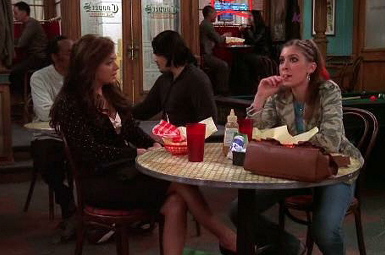 Still of Blythe Auffarth and Leah Remini The King of Queens