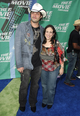 Robert Rodriguez and Elizabeth Avellan at event of 2006 MTV Movie Awards (2006)