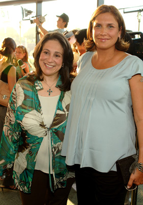 Elizabeth Avellan and Sandra Condito at event of Secuestro express (2005)
