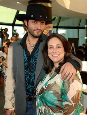 Robert Rodriguez and Elizabeth Avellan at event of Secuestro express (2005)