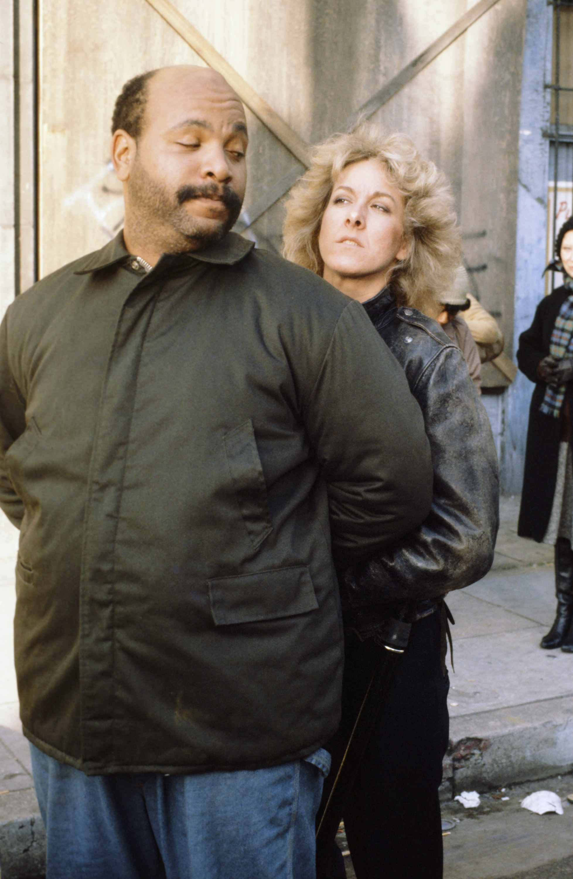 Still of James Avery and Betty Thomas in Hill Street Blues (1981)