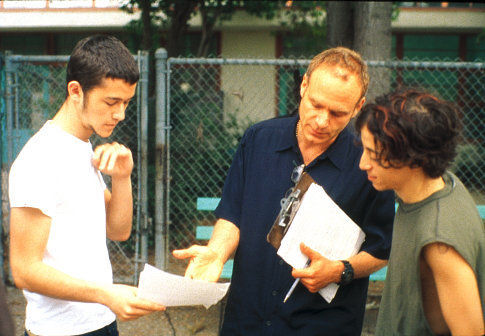 Michael Bacall, Joseph Gordon-Levitt and Jordan Melamed in Manic (2001)