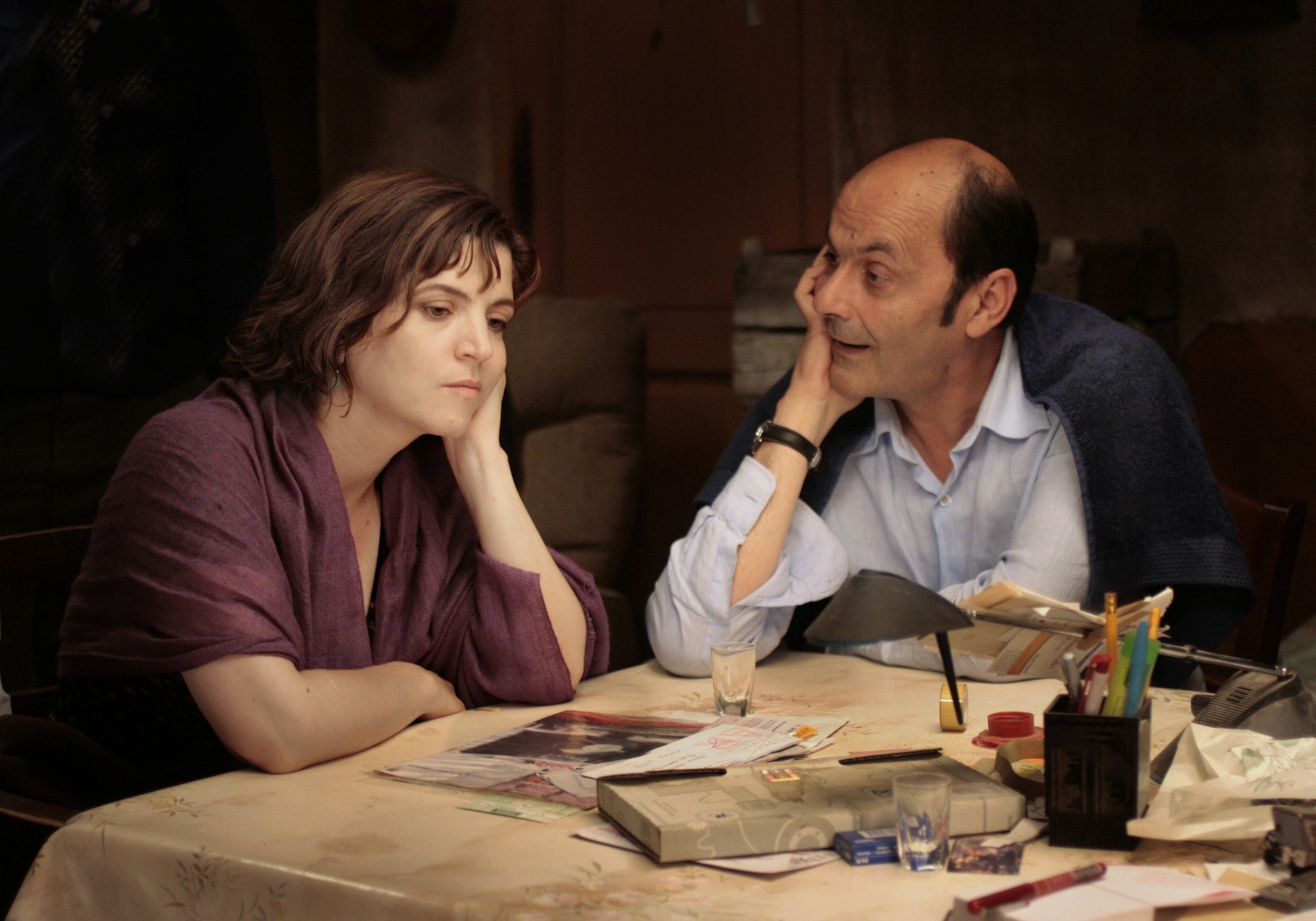 Still of Jean-Pierre Bacri and Agnès Jaoui in Parlez-moi de la pluie (2008)