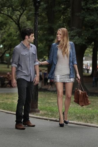 Still of Penn Badgley and Blake Lively in Liezuvautoja (2007)