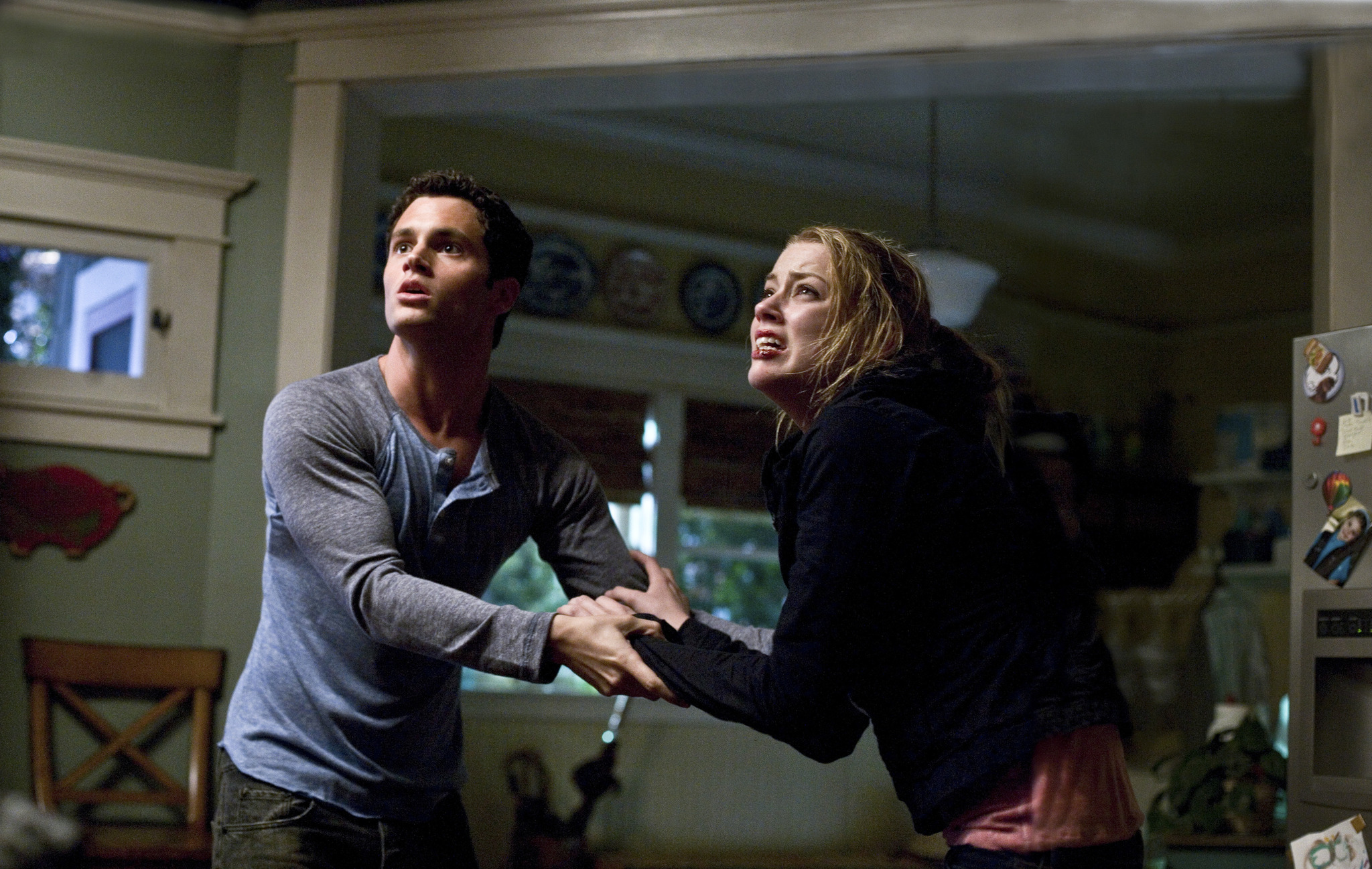 Still of Penn Badgley and Amber Heard in The Stepfather (2009)