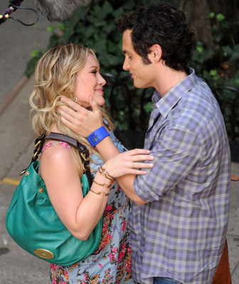 Penn Badgley and Hilary Duff at event of Liezuvautoja (2007)