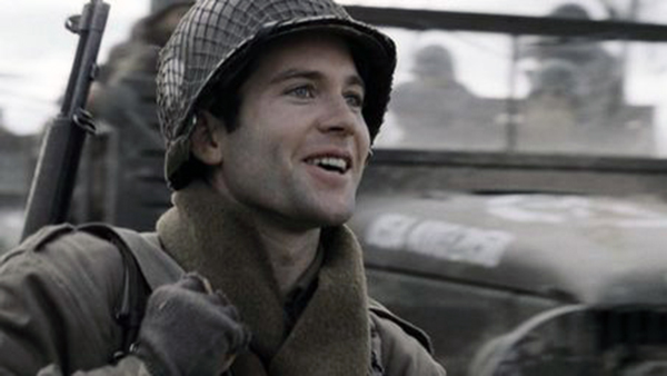 Eion Bailey in Band of Brothers