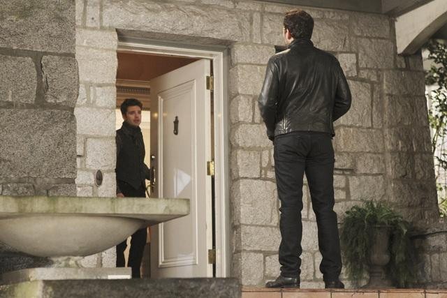 Still of Eion Bailey and Sebastian Stan in Once Upon a Time (2011)