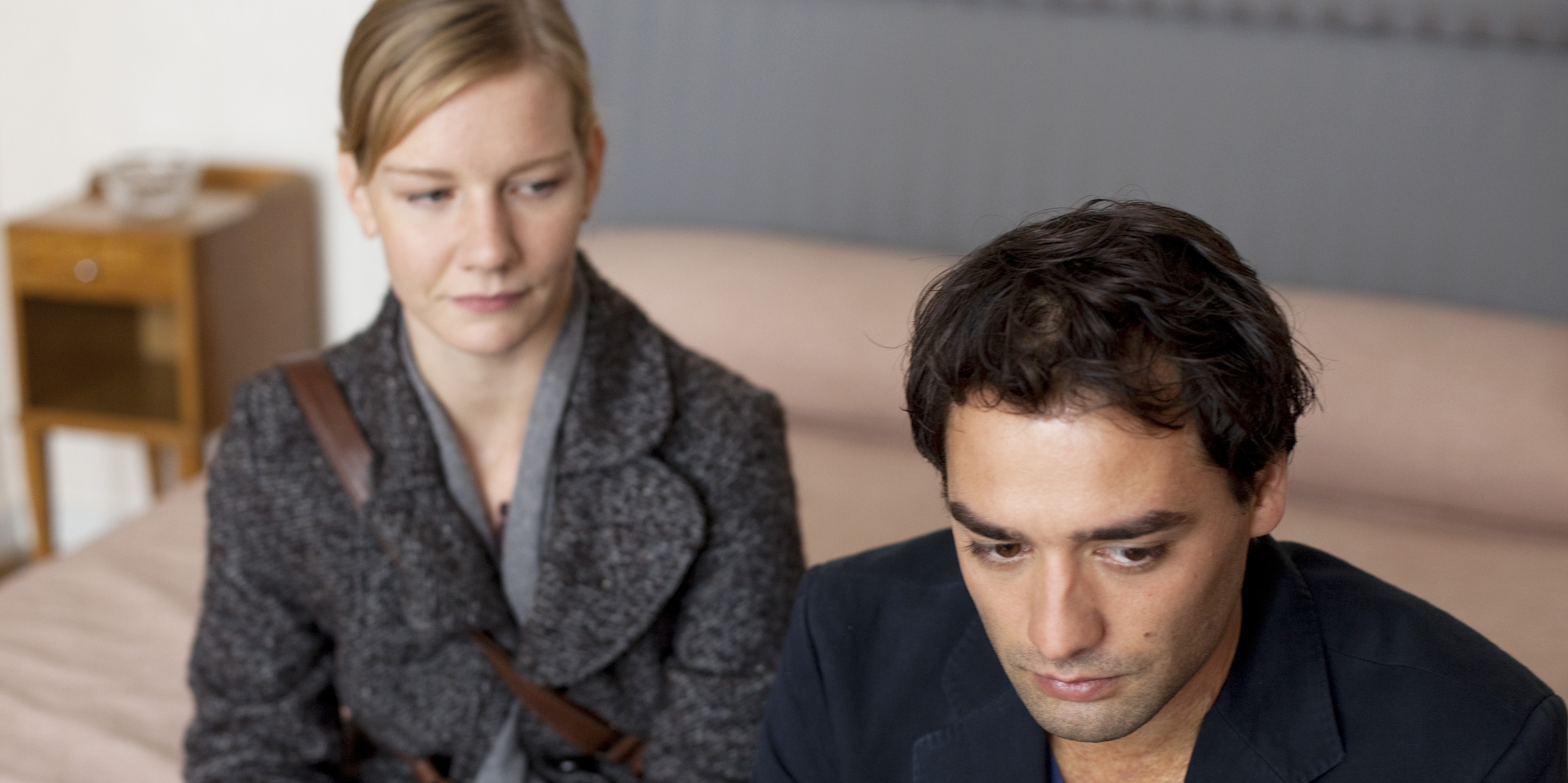 Still of Dragan Bakema and Sandra Hüller in Brownian Movement (2010)