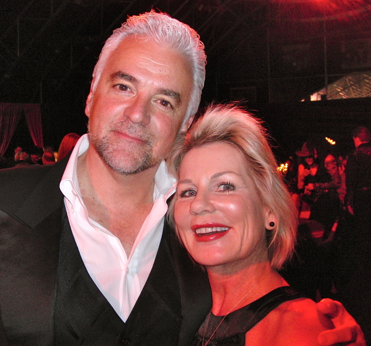 John O'Hurley and Kandra King raising money for the fabulous charity: CHILDHELP (Prevention & Treatment of Child Abuse).