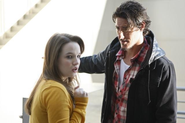 Still of Eric Balfour and Kay Panabaker in No Ordinary Family (2010)