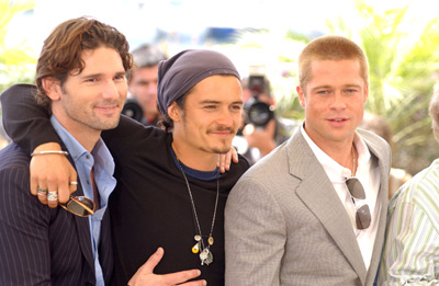 Brad Pitt, Eric Bana and Orlando Bloom at event of Troy (2004)
