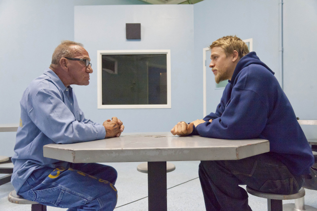 Still of Sonny Barger and Charlie Hunnam in Sons of Anarchy (2008)