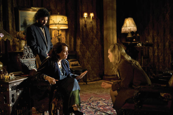 Still of Adriana Barraza, Alison Lohman and Dileep Rao in Drag Me to Hell (2009)