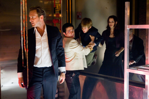 Still of Richard Dreyfuss, Jacinda Barrett, Freddy Rodríguez and Josh Lucas in Poseidon (2006)
