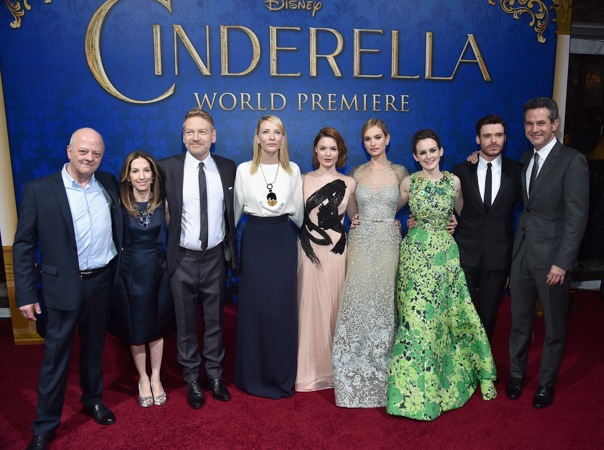 Kenneth Branagh, Cate Blanchett, David Barron, Holliday Grainger, Richard Madden, Simon Kinberg, Allison Shearmur, Robert A. Iger, Sophie McShera and Lily James at event of Pelene (2015)