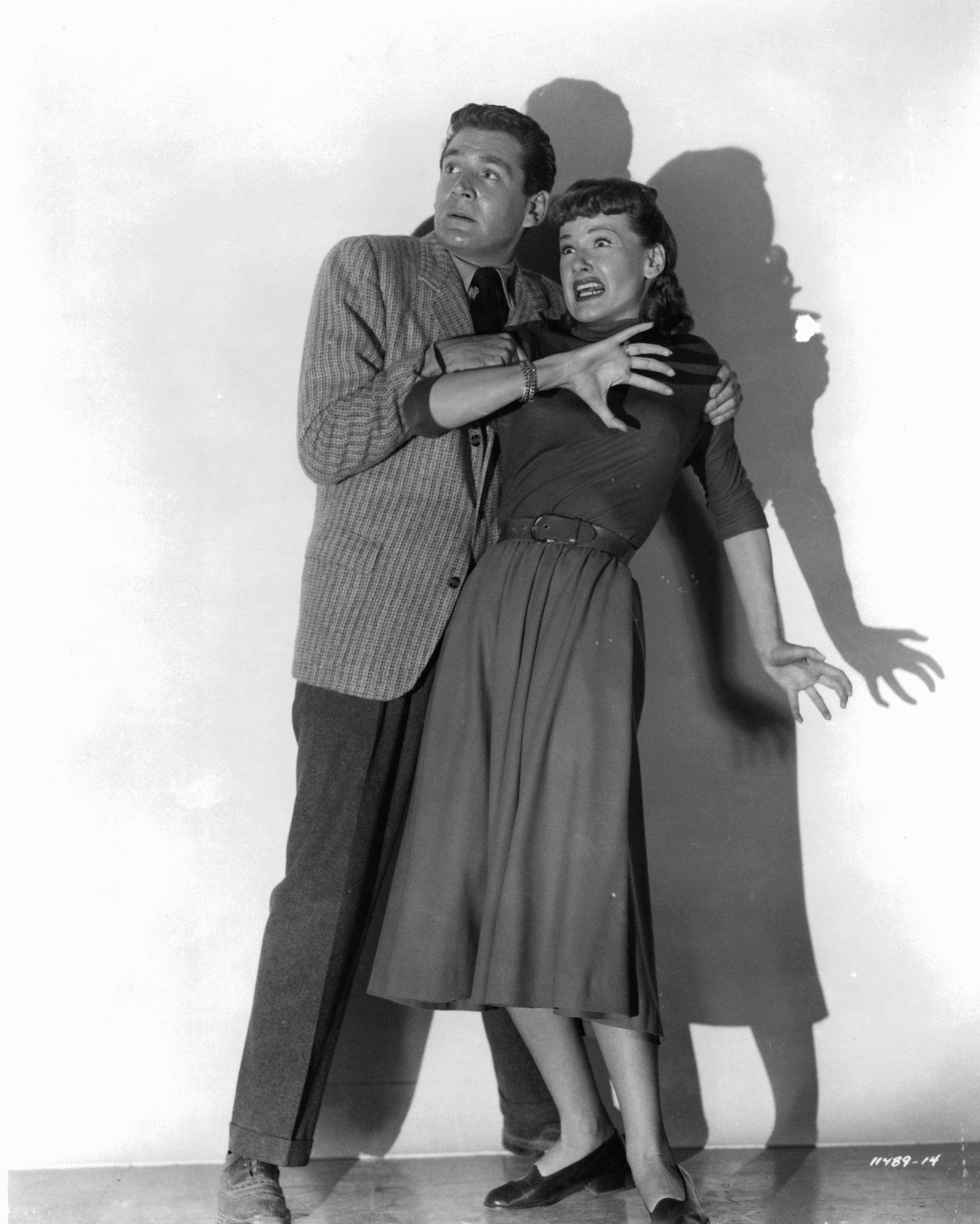 Still of Gene Barry and Ann Robinson in The War of the Worlds (1953)