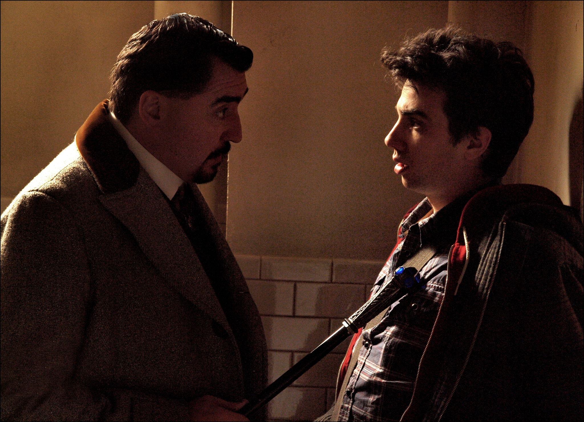 Still of Alfred Molina and Jay Baruchel in Burtininko mokinys (2010)