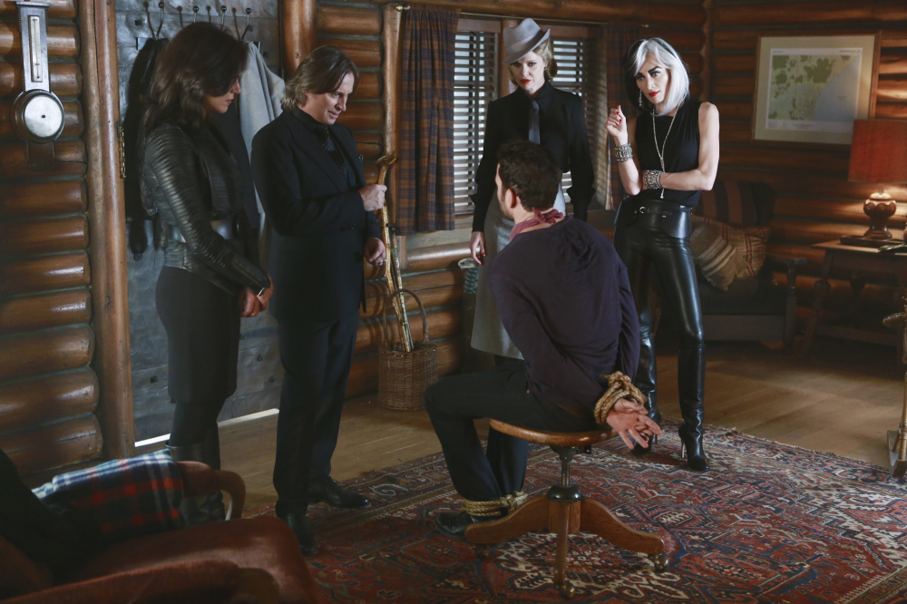 Still of Robert Carlyle, Eion Bailey, Kristin Bauer van Straten, Lana Parrilla and Victoria Smurfit in Once Upon a Time (2011)