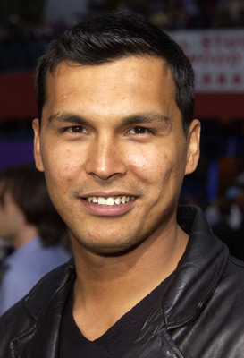 Adam Beach at event of Slaptas brolis (2002)