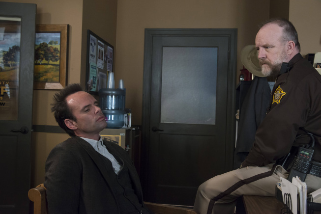 Still of Jim Beaver and Walton Goggins in Justified (2010)