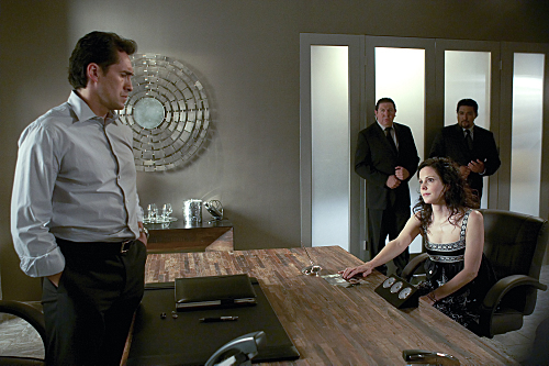 Still of Mary-Louise Parker and Demian Bichir in Weeds (2005)