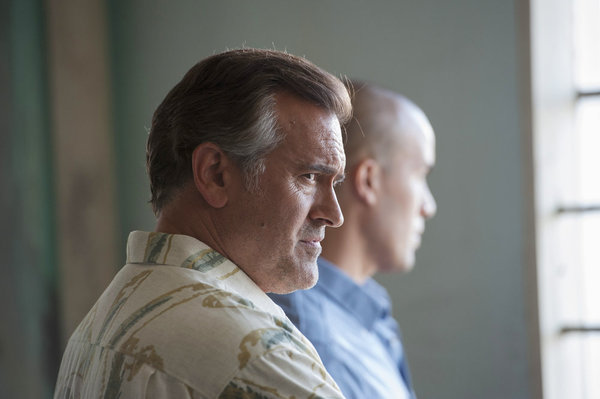 Still of Coby Bell and Bruce Campbell in Vilko bilietas (2007)