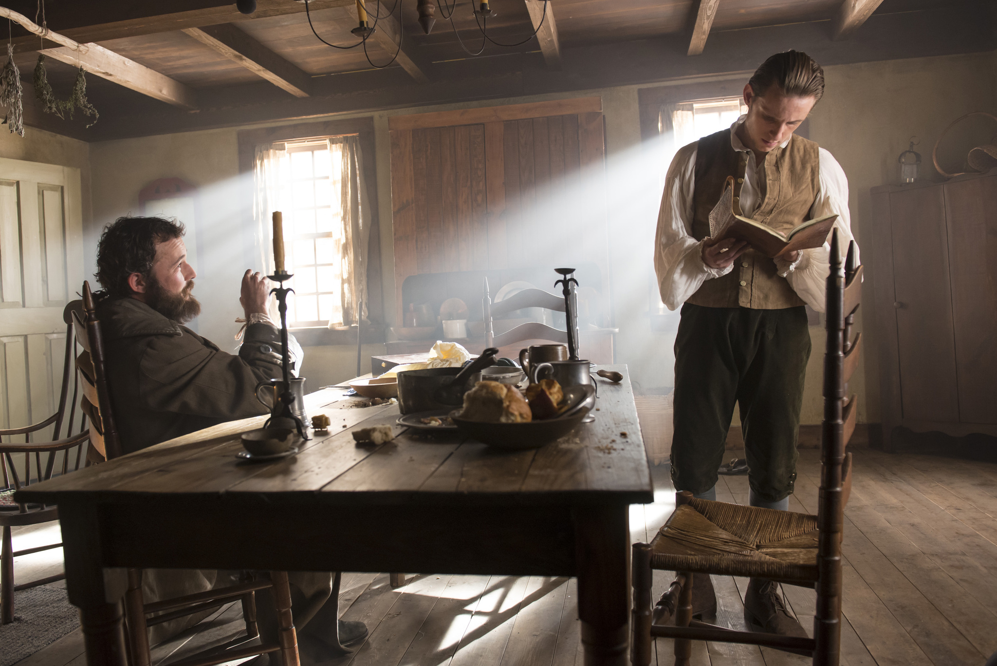 Still of Jamie Bell and Daniel Henshall in TURN (2014)