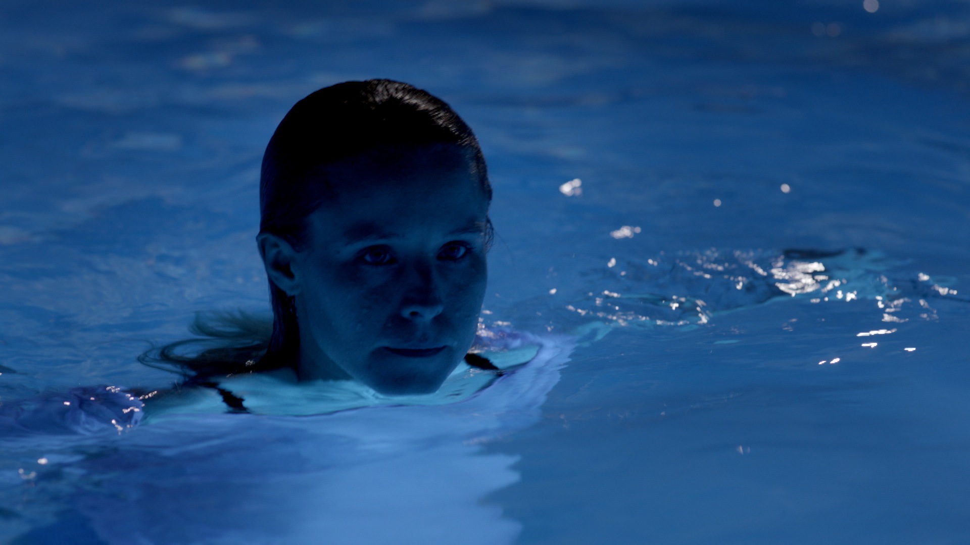Still of Kristen Bell in The Lifeguard (2013)