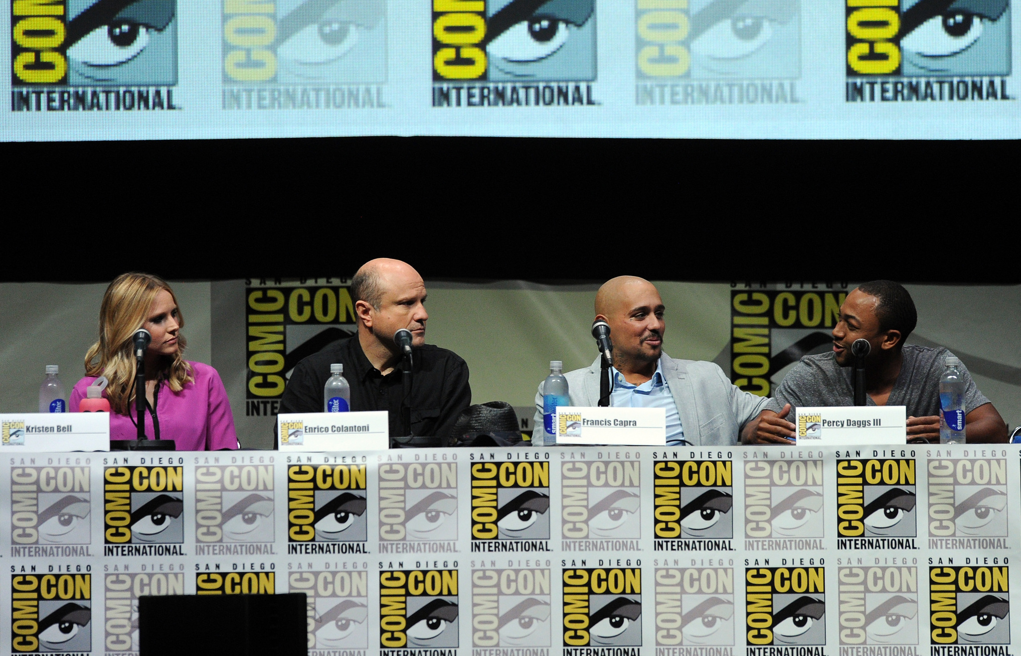 Kristen Bell, Francis Capra, Enrico Colantoni and Percy Daggs III at event of Veronica Mars (2014)