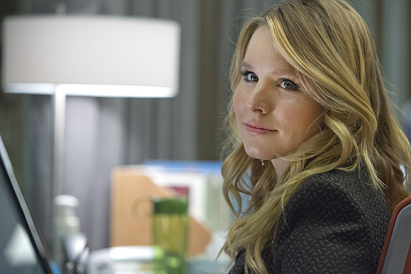 Still of Kristen Bell in House of Lies (2012)