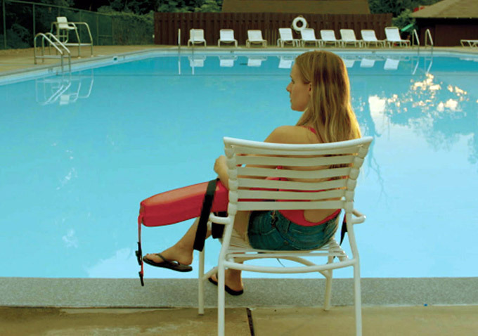 Still of Kristen Bell in The Lifeguard (2013)