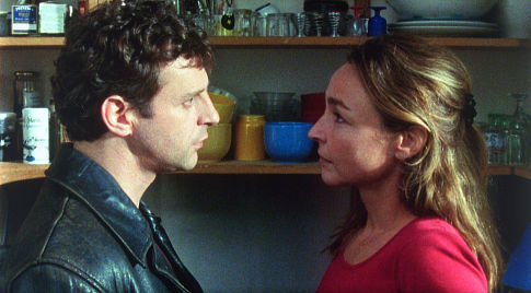Still of Lucas Belvaux and Catherine Frot in Cavale (2002)