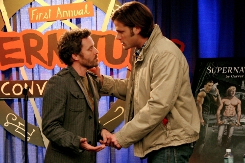 Still of Rob Benedict and Jared Padalecki in Supernatural (2005)