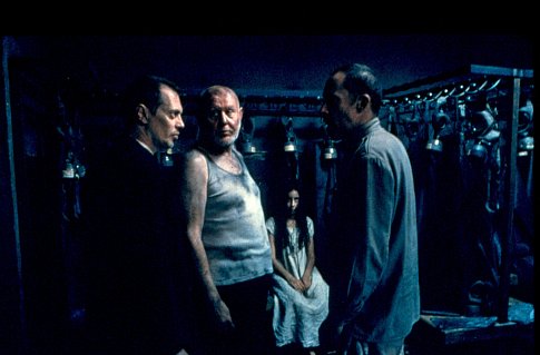 Still of Steve Buscemi, Daniel Benzali and Kamelia Grigorova in The Grey Zone (2001)